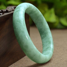 Charger l&#39;image dans la galerie, Bracelet en jade vert véritable
