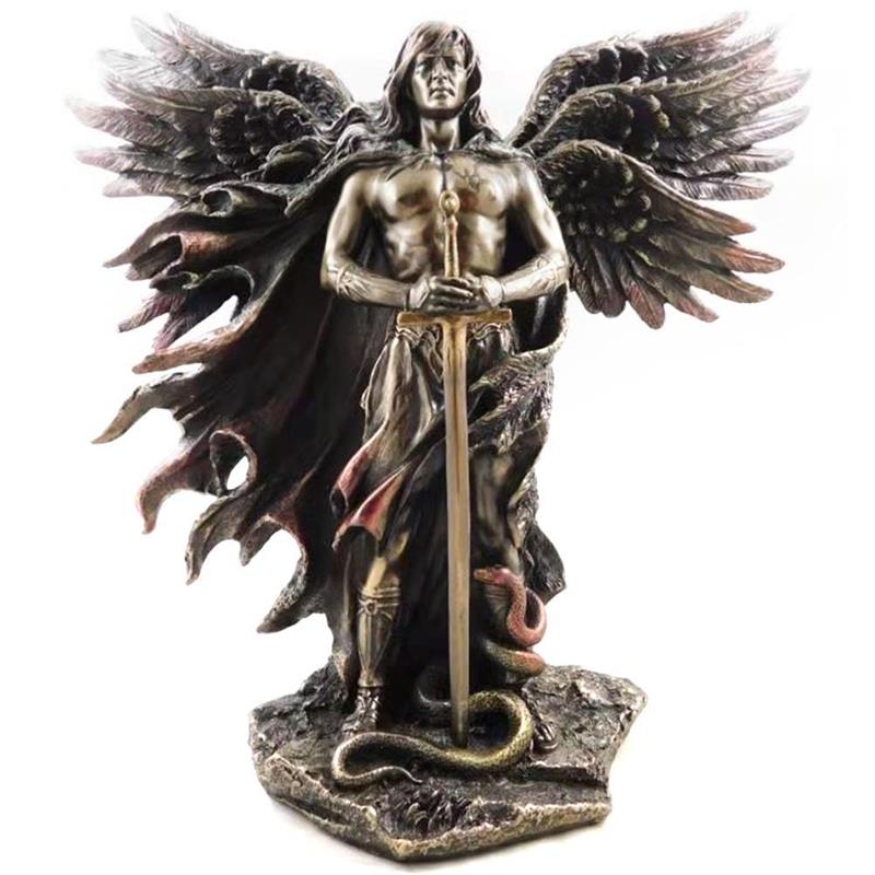 Statue-ange-gardien-six-ailes-avec-épée-et-serpent
