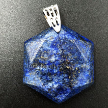 Charger l&#39;image dans la galerie, Pendentif hexagonal en Lapis-Lazuli véritable
