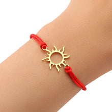 Charger l&#39;image dans la galerie, Bracelet fil rouge soleil, chakra plexus solaire
