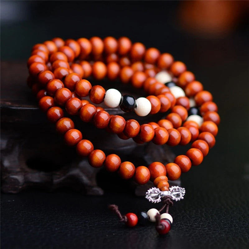 Bracelet Mala tibétain 108 perles en bois de santal naturel - Rouge